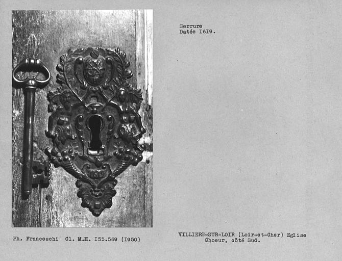 Serrure du vantail de la porte latérale sud du choeur, datée