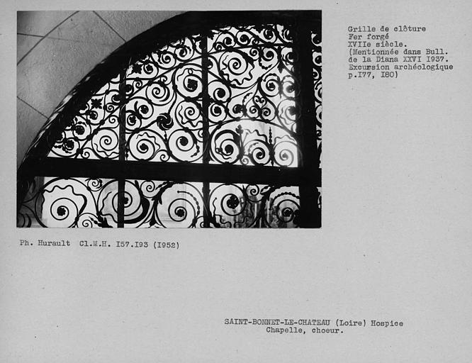 Détail de la grille de la clôture du choeur de la chapelle côté nord - © Ministère de la Culture (France), Médiathèque du patrimoine et de la photographie, Centre de recherches sur les Monuments historiques (CRMH), diffusion GrandPalaisRmn Photo
