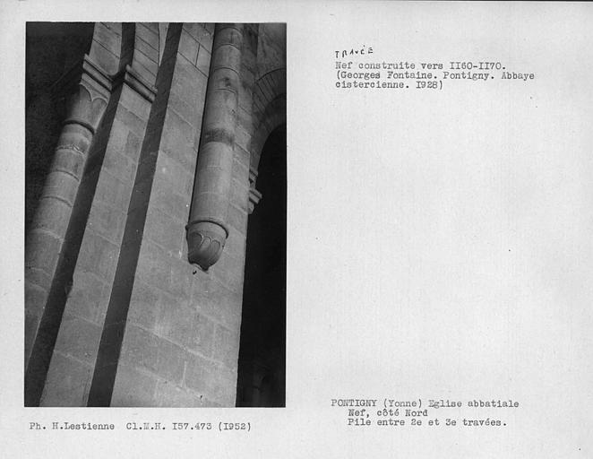 Côté nord de la nef, pile comprise entre les deuxième et troisième travées