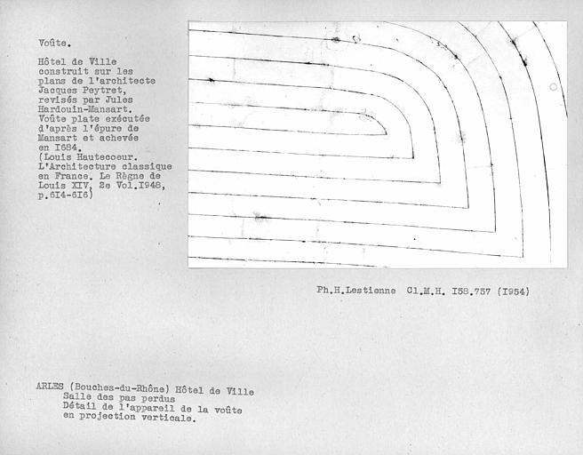 Voûte plate de la salle des pas perdus, détail de l'appareil de la voûte en projection verticale