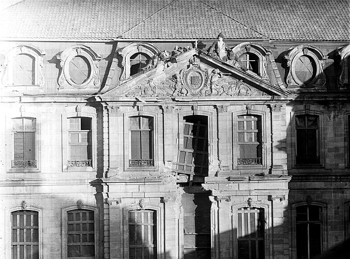 Bâtiment central : façade sur cour intérieure