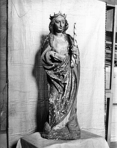 Statue en bois doré : sainte Geneviève