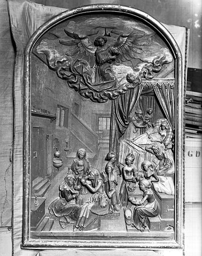 Bas-relief : Nativité de la Vierge