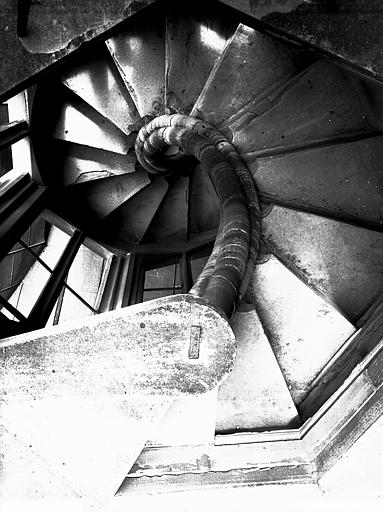 Départ d'un escalier à vis