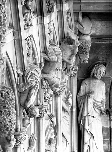 Tour sud, Galerie des Apôtres : quatre gargouilles