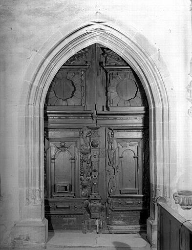 Porte sculptée, intérieur