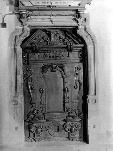 Porte sculptée, intérieur