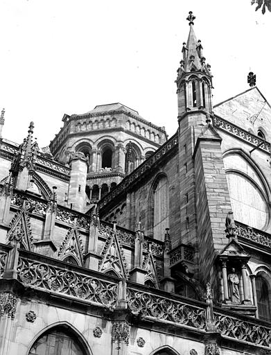 Tour du carré du transept sud, extérieur