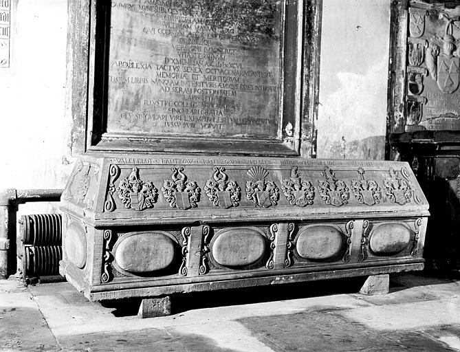 Sarcophage de Fréderic E. de A.