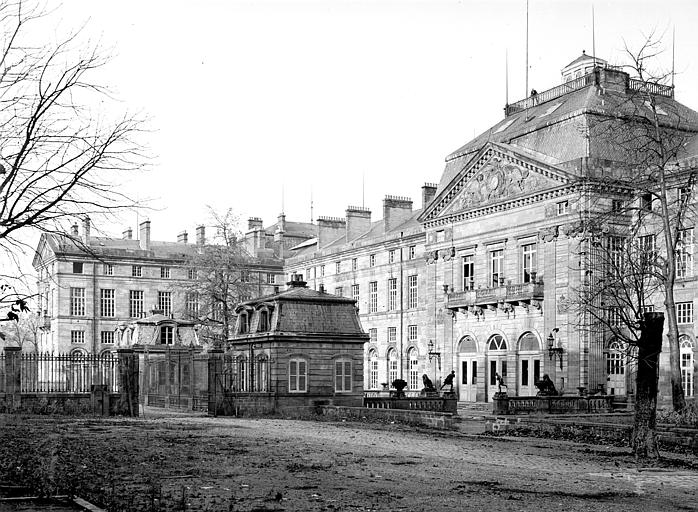 Centre de la façade ouest