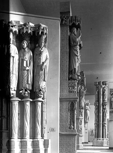 Beau Dieu de la cathédrale de Reims et Anges de la cathédrale de Strasbourg