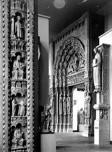 Portail royal de la cathédrale de Chartres, vue de la salle