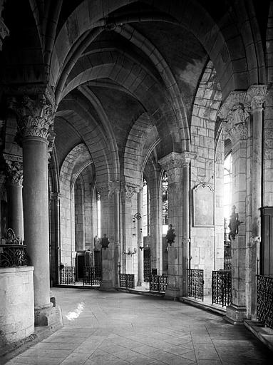 Déambulatoire : les chapelles rayonnantes