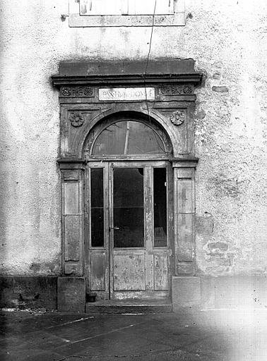 Porte de la façade arrière