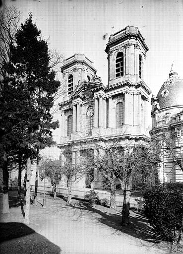 Vue d'ensemble de la façade ouest