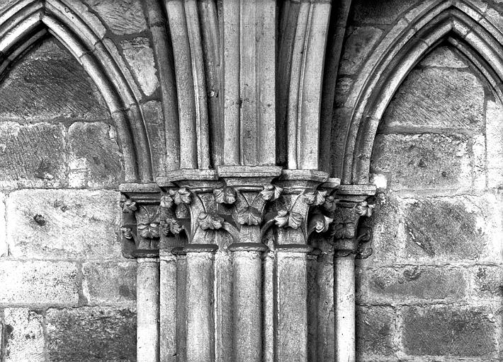 Cloître : chapiteaux