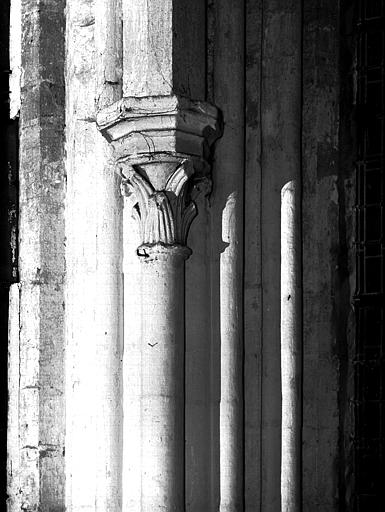 Chapiteau et colonne du choeur