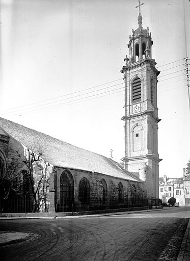 Vue nord : tour et face latérale