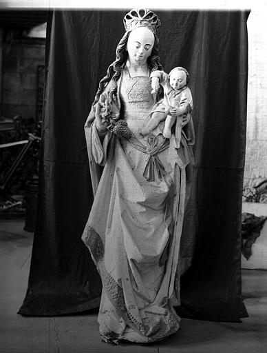Statue, Vierge à l'Enfant, en pierre, état avant restauration
