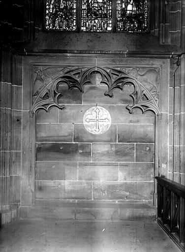 Chapelle Sainte-Catherine, deuxième enfeu, mur sud