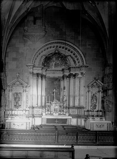 Retable en bois peint, doré, dans la chapelle Saint-Laurent