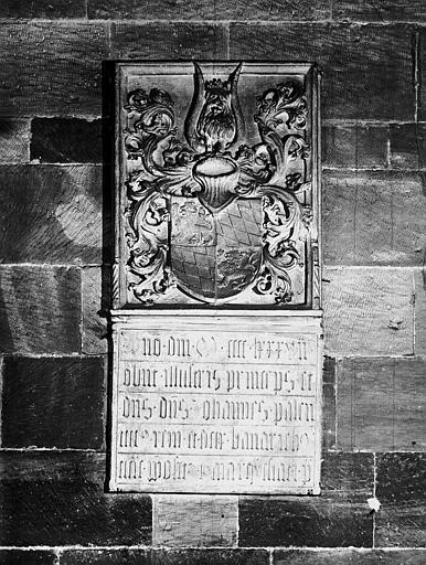 Chapelle Saint-André, inscription funéraire, pierre gravée et sculptée