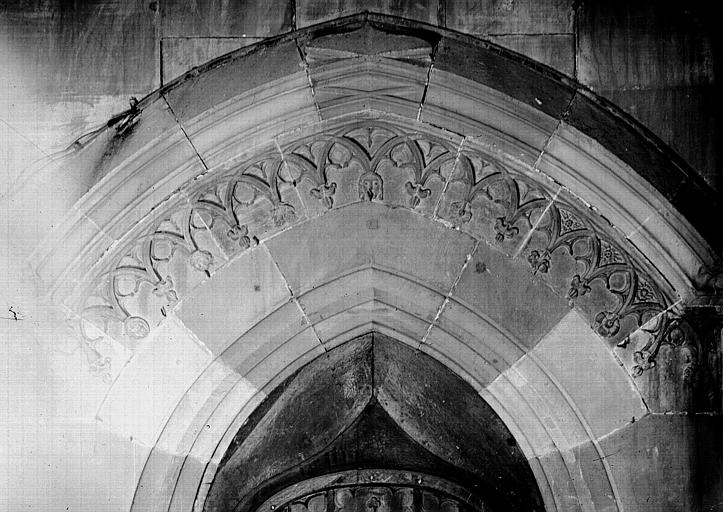 Chapelle Saint-Laurent, porte, mur ouest, détail