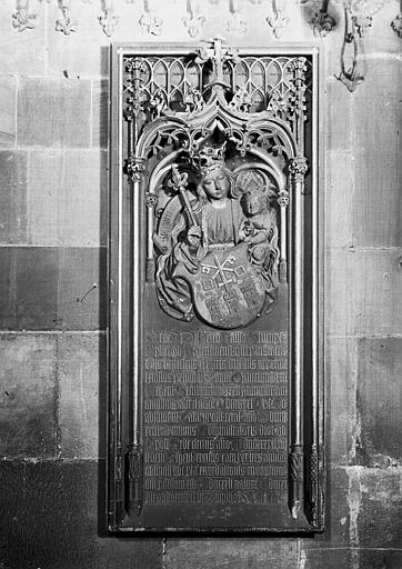 Chapelle Saint-Laurent, inscription funéraire, pierre gravée et sculptée, mur ouest