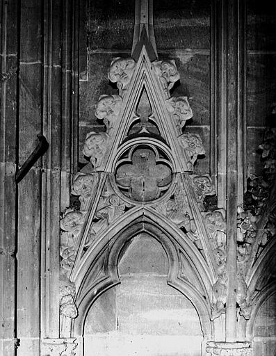 Arcature du narthex, gable