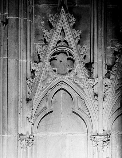 Arcature du narthex, gable