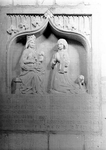 Monument funéraire d'un curé de Blangy, mort en 1487, haut relief