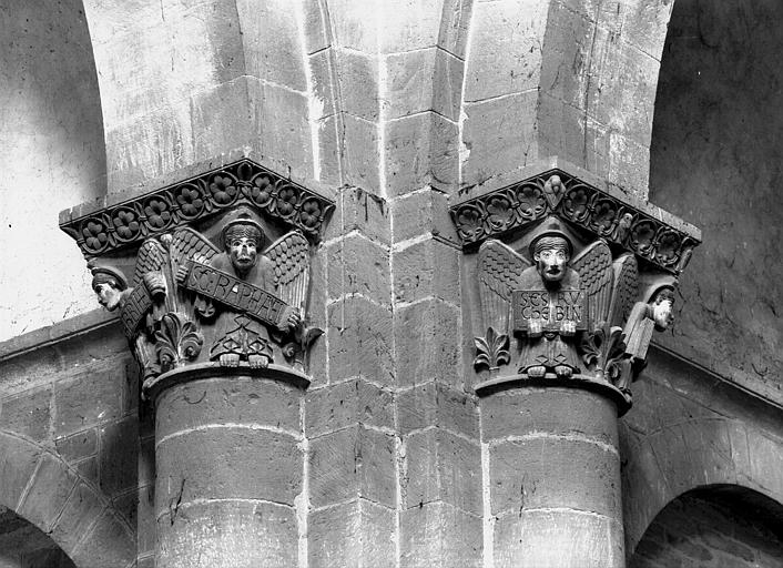 Chapiteaux de la croisée du transept