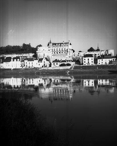 Vue d'ensemble, prise de l'île Saint-Jean