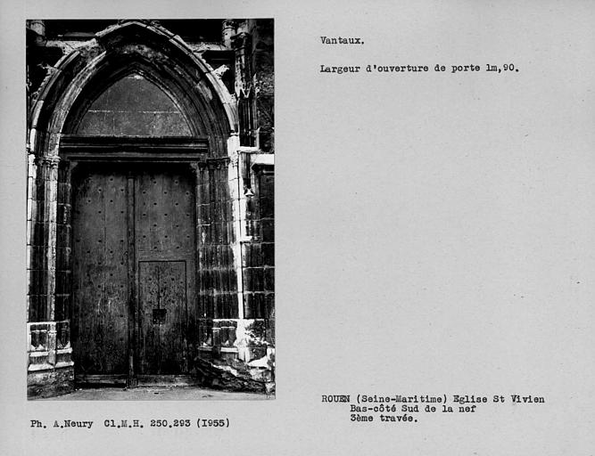 Porte et vantaux de la troisième travée du bas-côté sud de la nef