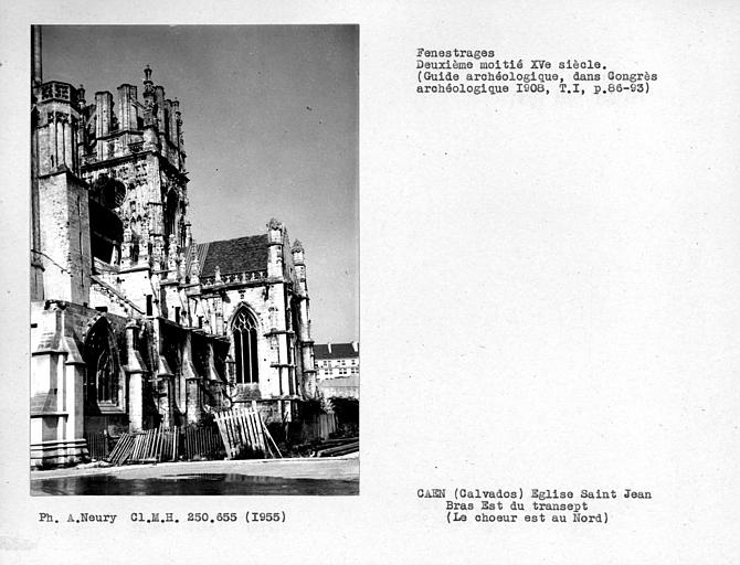 Fenestrages du bras est du transept et clocher