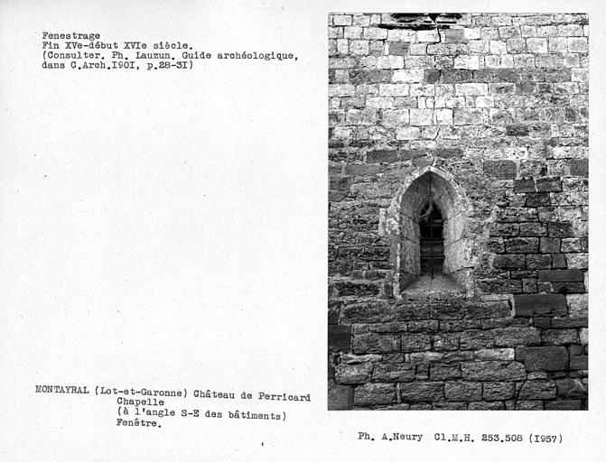 Fenestrage est de la chapelle, à l'angle sud-est des bâtiments