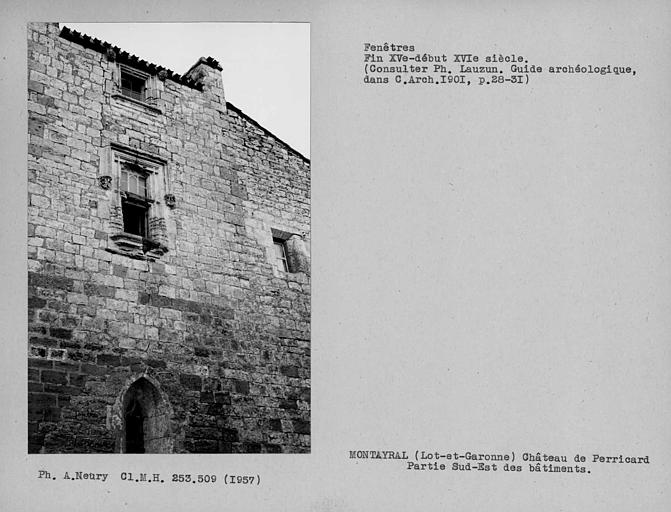 Fenêtres du bâtiment sud-est, au-dessus de la chapelle