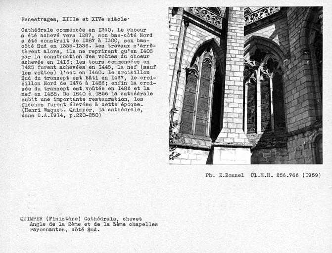 Fenestrages à l'angle des deuxième et troisième chapelles rayonnantes du côté sud de l'abside