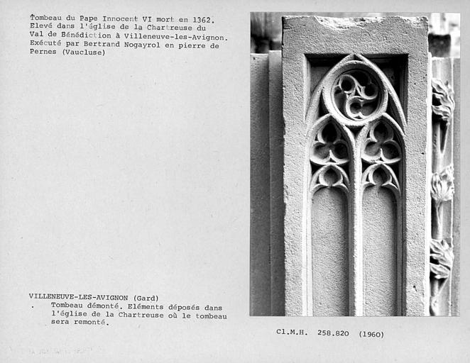 Eléments démontés du tombeau du pape Innocent VI, avant leur remontage, détail de la première assise des piliers