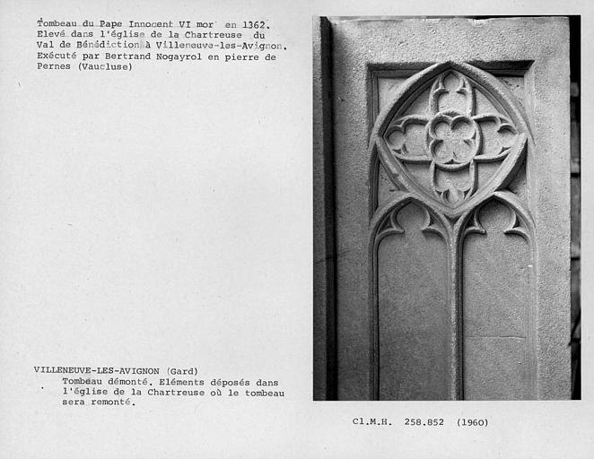 Eléments démontés du tombeau du pape Innocent VI, avant leur remontage, détail de la première assise des piliers