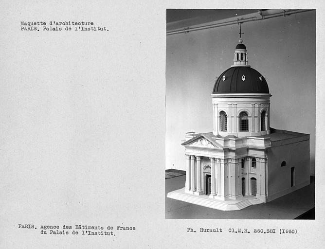 Maquette d'architecture de l'ensemble extérieur du dôme et de la chapelle de l'institut