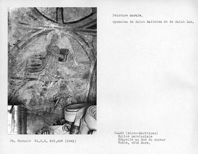 Côté nord de la voûte de la chapelle à droite du choeur, symboles de Saint-Luc et de Saint-Mathieu
