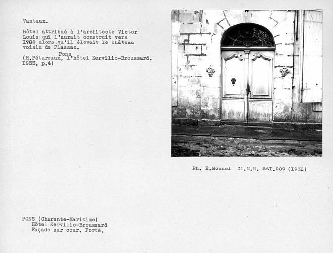 Vantaux de la porte de la façade sur cour