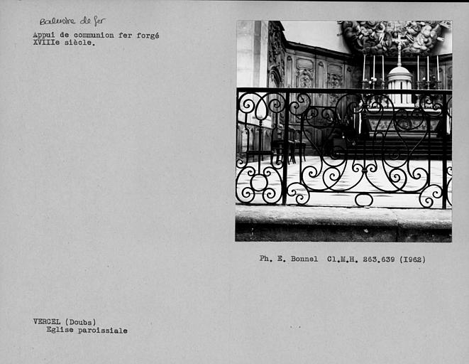 Balustrade de communion en fer forgé de l'abside