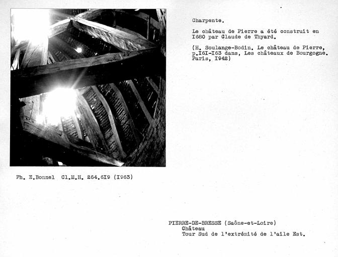 Charpente de la tour à l'extrémité sud de l'aile est