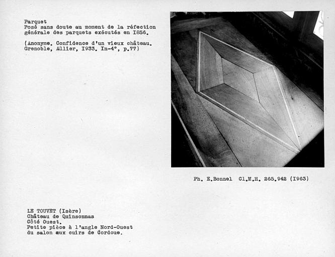 Côté ouest, parquet de la petite pièce à l'angle nord-ouest du salon aux cuirs de Cordoue