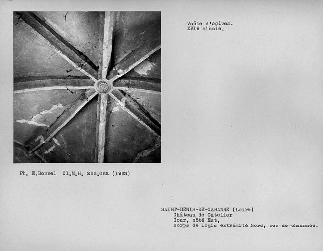 Pavillon côté est de la cour intérieure nord, voûte d'ogives au rez-de-chaussée à l'extrémité nord de l'aile