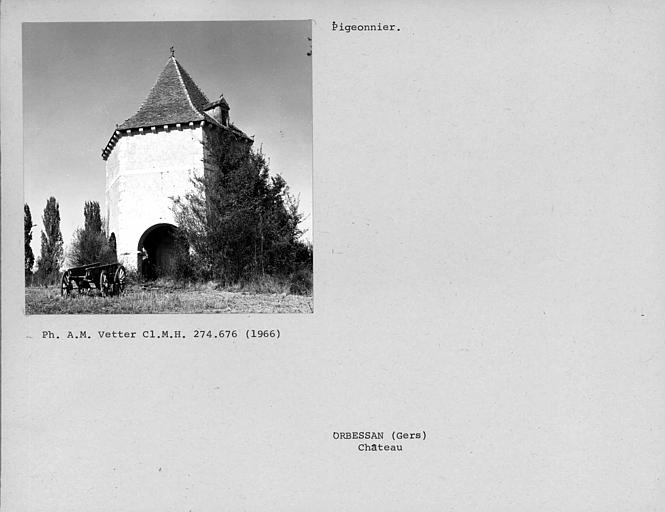 Pigeonnier. Vue d'ensemble de l'extérieur