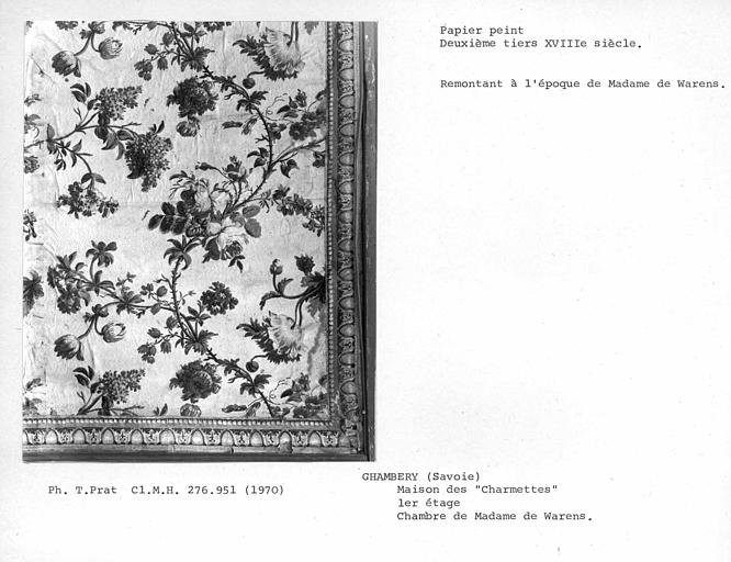 Détail du papier peint de la chambre de Mme de Warens au premier étage