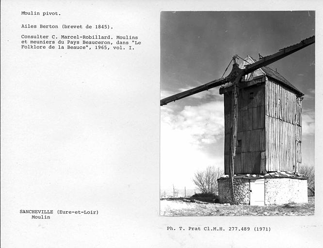 Face arrière, vue d'ensemble du moulin, ailes Berton très abimées